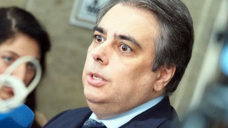 Асен Василев: Позицията на президента спрямо войната в Украйна е позорна