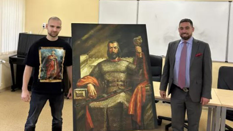 10 софийски училища получиха като дарение картини на владетели от Първото българско царство