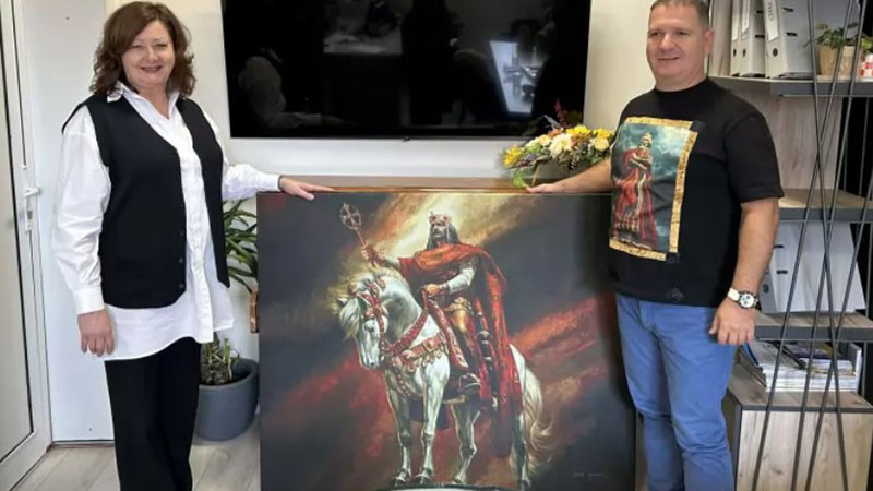 10 софийски училища получиха като дарение картини на владетели от Първото българско царство