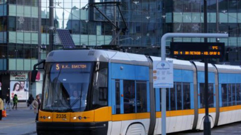 Държавата отпуска 61 млн. евро за транспорта на София, според Столична община обаче не стигат