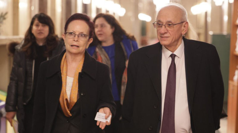 Здравният министър за медсестрите: Уникални жени, не трябва да се спекулира с труда им