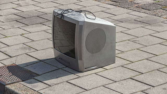 Как да изхвърлим стари телевизори?