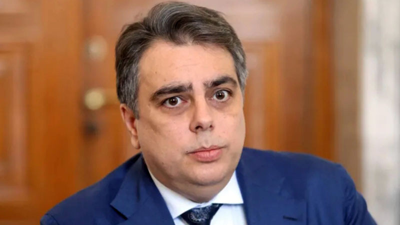 Мъжката: Асен Василев заплашва Росен Желязков: Оставка, за да не се стигне до ексцесии