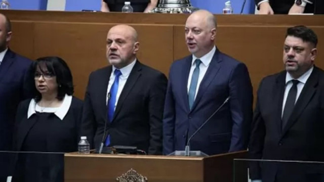 Парламентът ще гласува по проекторешението за недоверие към кабинета Желязков