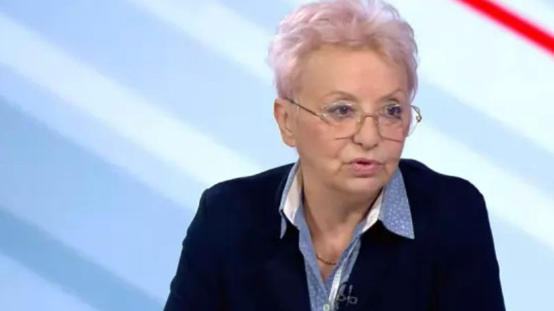 Диана Дамянова: Всичко не е в ръцете на хората на площада, а в тези, които отказват да гласуват