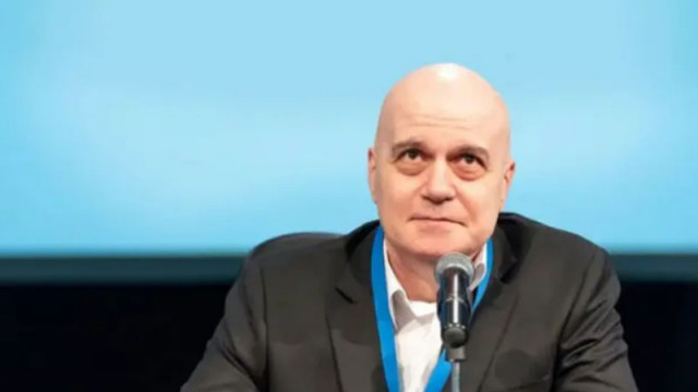 От профила във Фейсбук на Иво Сиромахов Слави виждаш ли