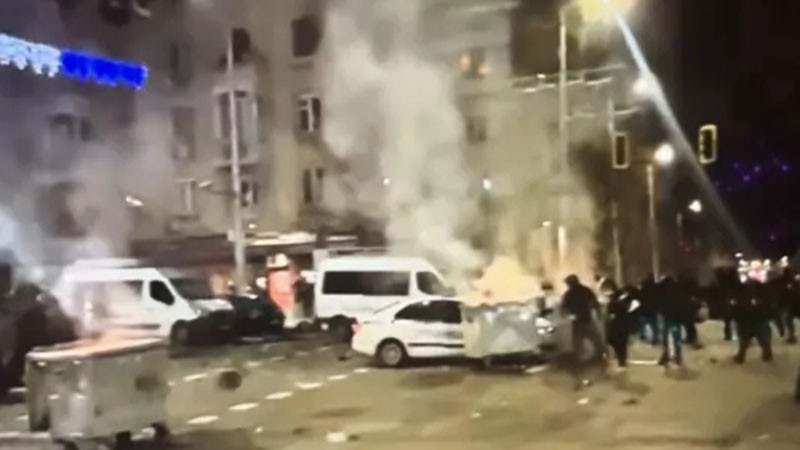 СГС пусна под гаранция от 1000 лв. обвинения в хулигански прояви пред централата на ДПС