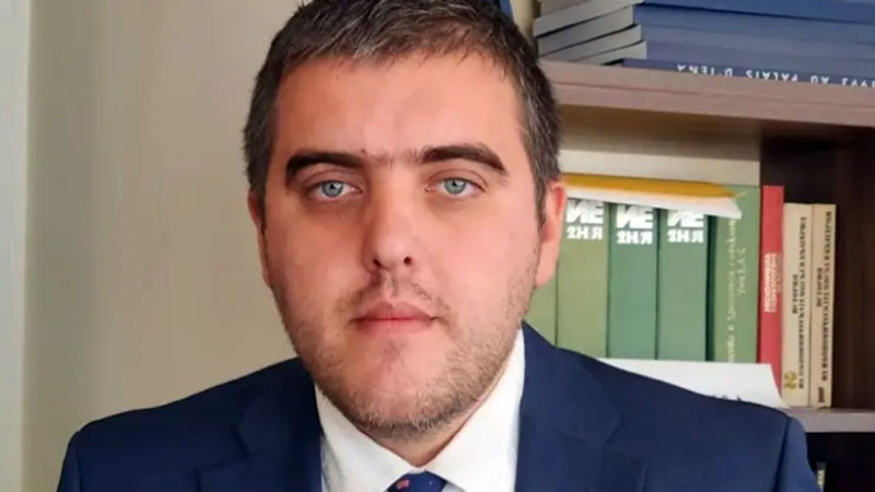 Имаме по-големи къщи (с ипотеки до живот) и по-малки семейства (защото няма кой да ги издържа)