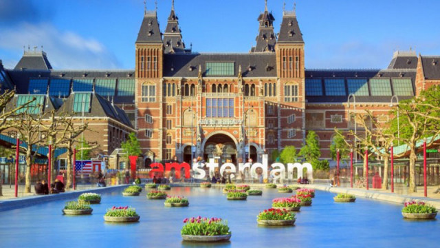 Нидерландският Райксмузеум в Амстердам в който се съхраняват някои от