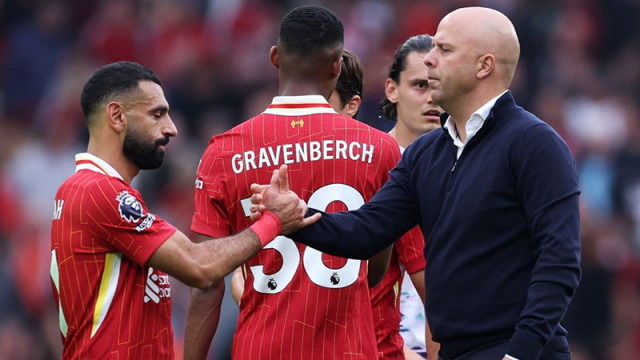 Треньорът на Ливърпул Арне Слот ще има разговор днес с