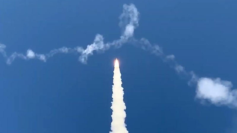 Руските сили нанесоха масиран удар с "Кинжал" по военни предприятия в Украйна