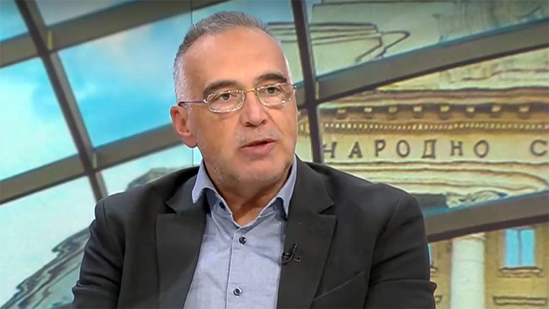 Антон Кутев: Президентът може да подаде оставка преди да назначи служебен премиер