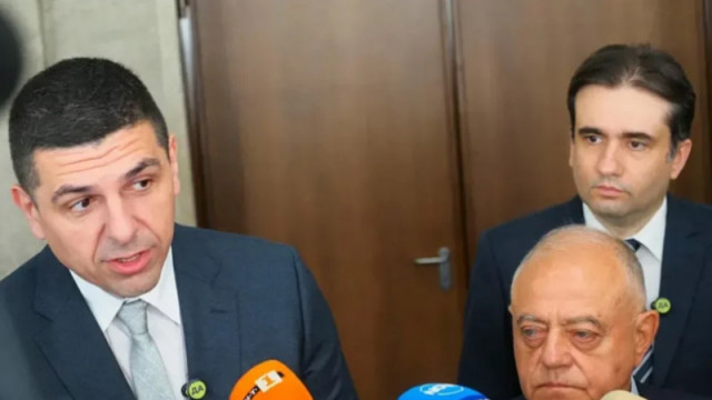 От профила във Фейсбук на Силвия Томова  писател и общественик