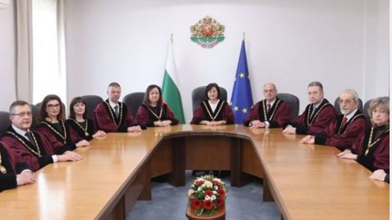 КС ще разгледа делата за отнетите правомощия на президента в ДАР, ДАНС и ДАТО