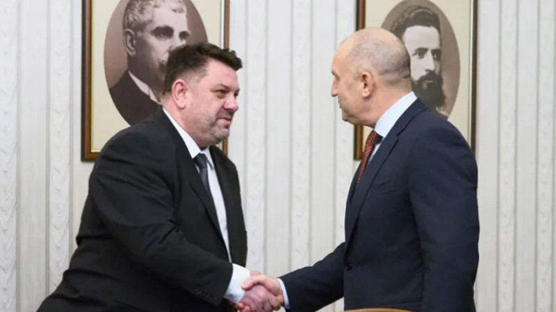 Зафиров: Няма да участваме в разговори за правителство в този парламент