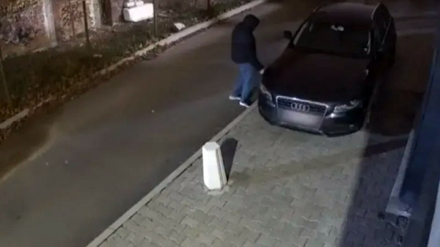 Десетки автомобили осъмнаха с нарязани гуми в столичния квартал Мотописта