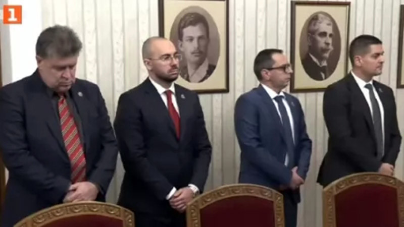 МЕЧ пред президента: Искаме избори в първата седмица на април