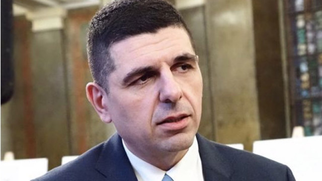 Делян Пеевски е напуснал кабинет 222А Това стана ясно от