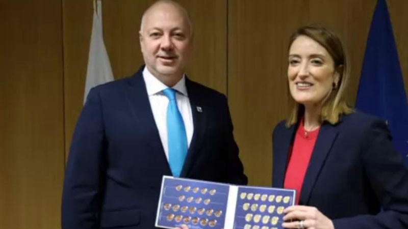 Премиерът Росен Желязков подари български евромонети на председателите на ЕК, ЕП и Европейския съвет