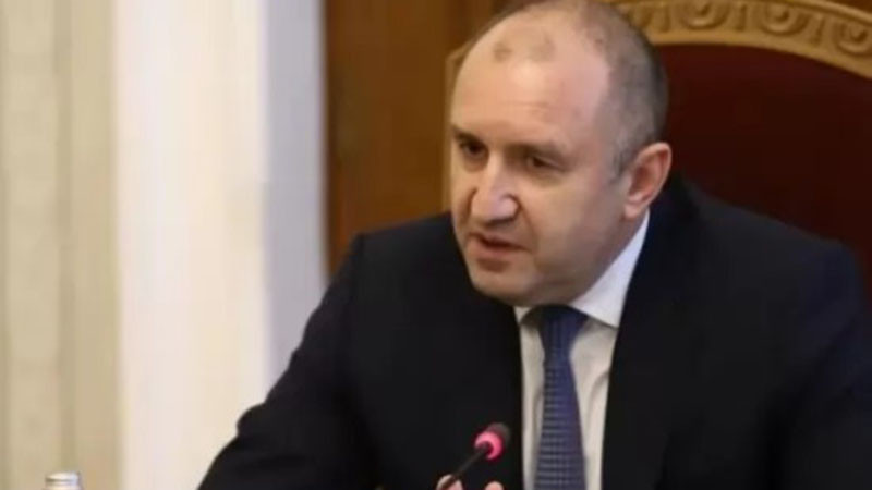 Румен Радев: Ще връча първия мандат след Нова година