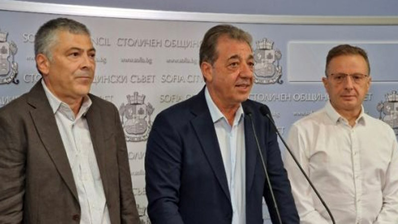 Синя София иска извънреден СОС, Терзиев да каже какви договори и анекси прави за боклука