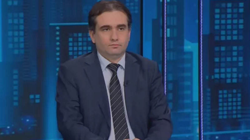 Божидар Божанов изтрещя, обвърза сделката за "Лукойл" със "свалянето" на Цънцарова