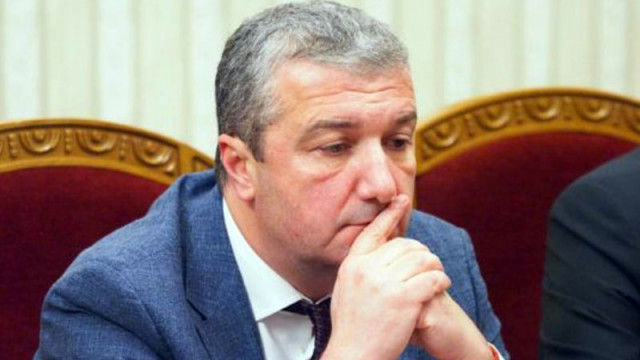 Стойнев: Правителството имаше за цел да върне стабилността, сега рискуваме да се върне хаосът