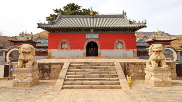 Китайски археолози откриха три древни пещи с форма на подкова