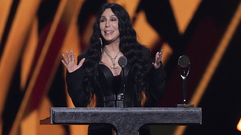 Шер, Уитни Хюстън, Карлос Сантана, Пол Саймън ще бъдат удостоени