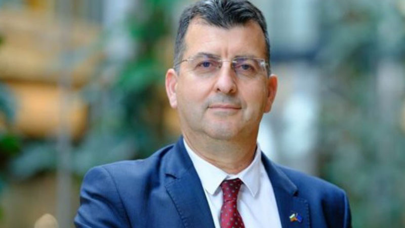 Асим Адемов разобличи лицемерите от ПП-ДБ:Къде бяхте, когато Рашков искаше да уволнява други водещи?