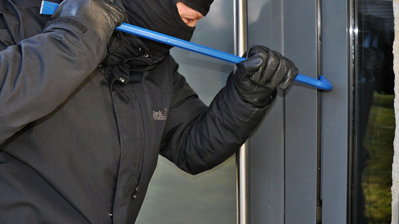 Варненската полиция със съвети: Не споделяйте в социалните мрежи къде сте, дебнат крадци