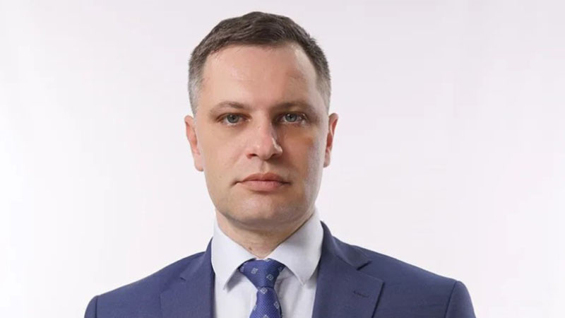 Жълтопаветният планктон, ходи да протестира срещу частна компания, която искала да уволнява някого