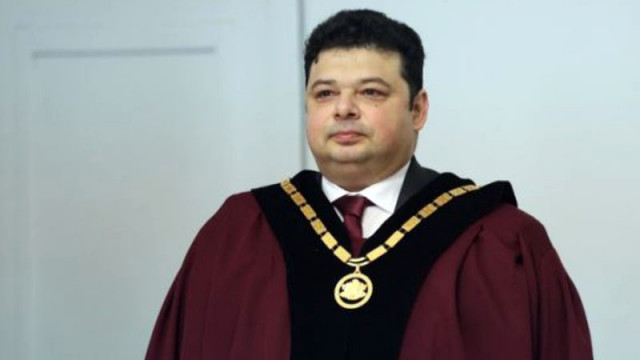 В обществото е по разбираемо ако има проблем и решение