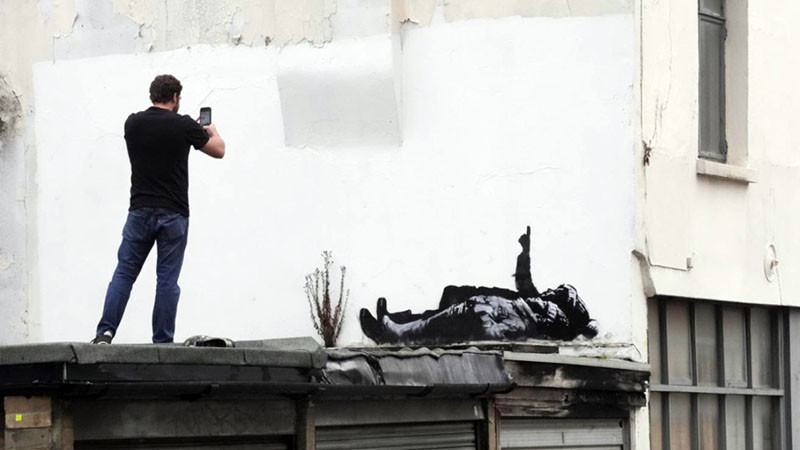 Новата творба на Банкси се появи близо до руското посолство в Лондон