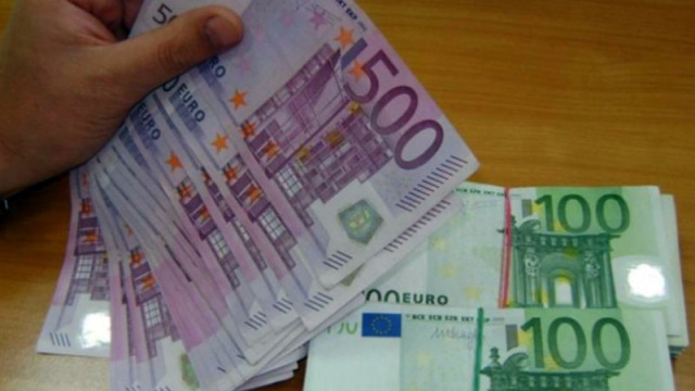 При пожар в банков клон в Горна Оряховица са изгорели