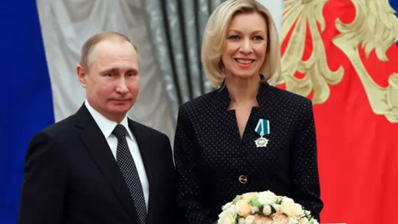 Путин връчи орден "За заслуги пред Отечеството" на Мария Захарова