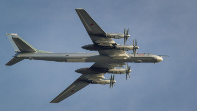 Руските стратегически бомбардировачи Ту 95МС прелетяха над неутралните води на
