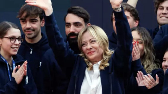 Италианският премиер Джорджа Мелони отправи два поздрава към сънародниците си