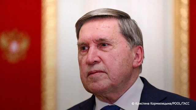 Помощникът на руския президент Юрий Ушаков разказа подробности от телефонния разговор