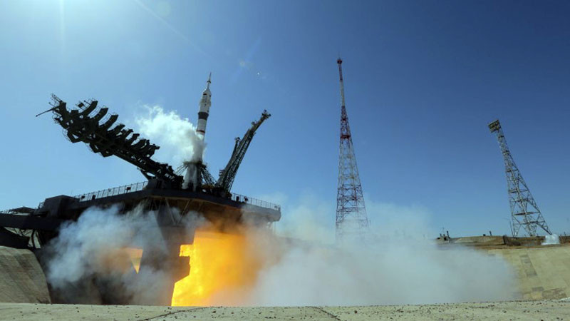 Иран изстреля от Русия три наблюдателни спътника