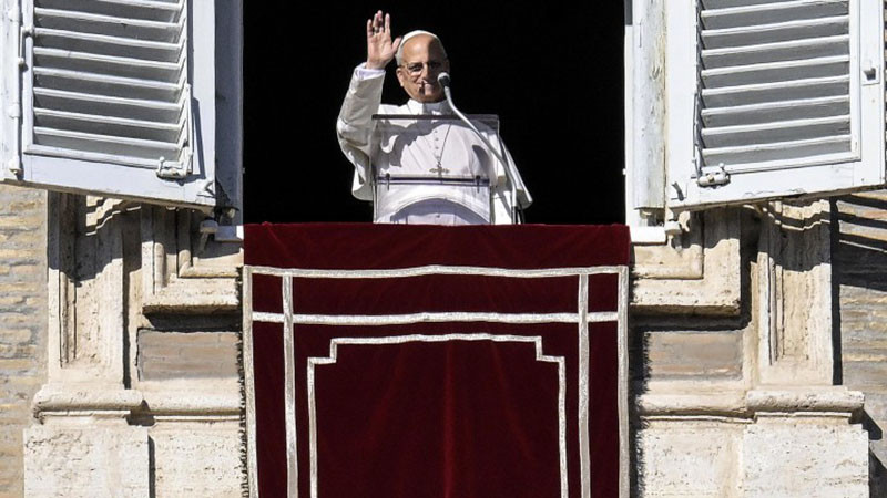 Папа Лъв XIV прати 100 000 порции пилешка супа на Украйна