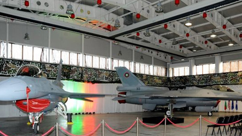 Годината за армията: 8 нови изтребителя, увеличени възнаграждения и променен закон за отбраната