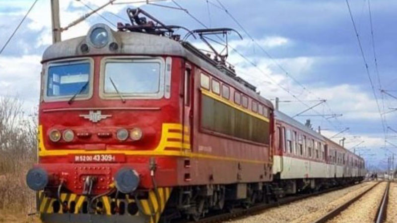 БДЖ през януари ще приема плащания само в лева или само в евро, но не смесено