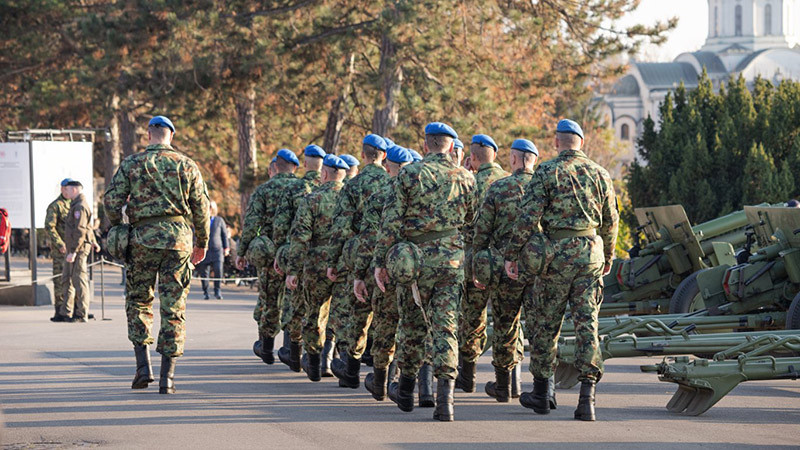 Сърбия връща задължителната военна служба