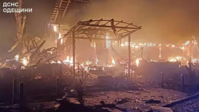 Руски дронове са поразили два търговски кораба, влизащи в украинско пристанище