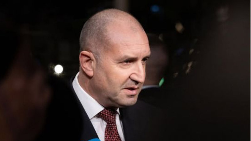 Радев прати съболезнователно писмо до президента на Швейцария по повод трагедията в Кран Монтана