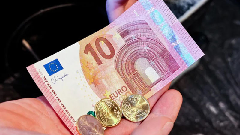 БОРИКА отчете близо милион картови транзакции за първите 48 часа на новата валута