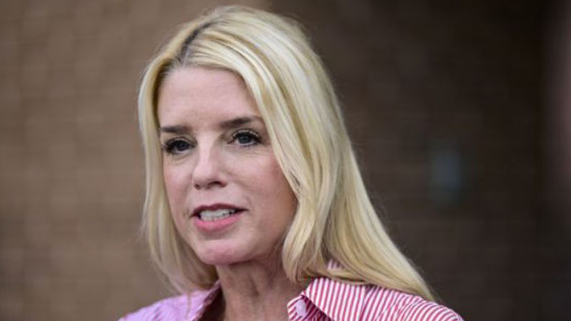 Главният прокурор на САЩ публикува внесения в съда обвинителен акт срещу Мадуро и съпругата му