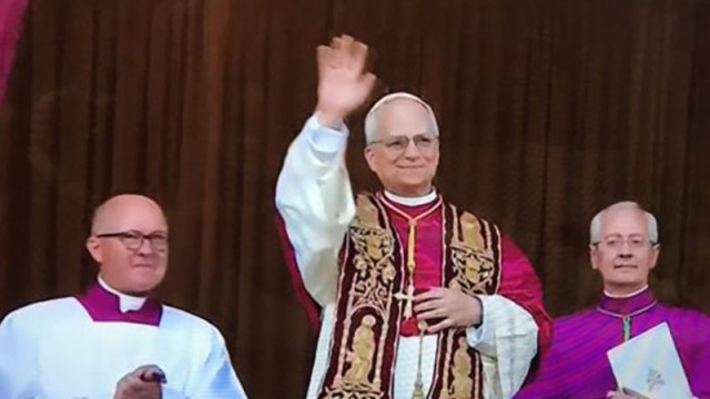 Папа Лъв Четиринадесети заяви днес че следи с душа изпълнена