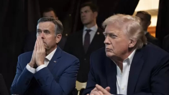 Президентът на САЩ Доналд Тръмп и екипът му обсъждат евентуални